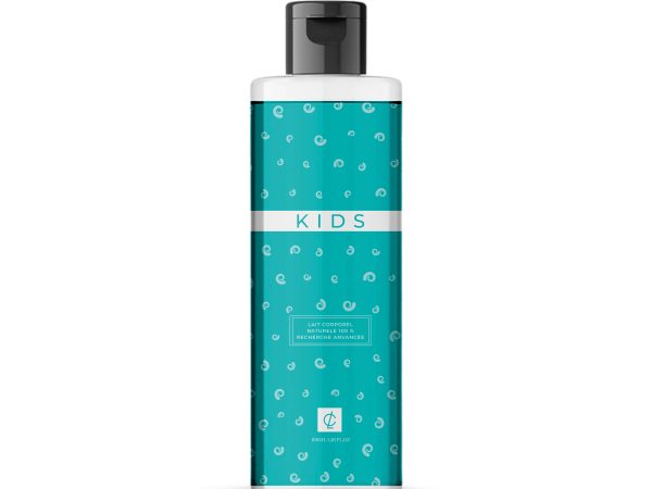 Flacon de Lait Corporel 100 % naturel de la gamme Kids pour bébé, présenté dans un packaging bleu turquoise avec des motifs de spirales.